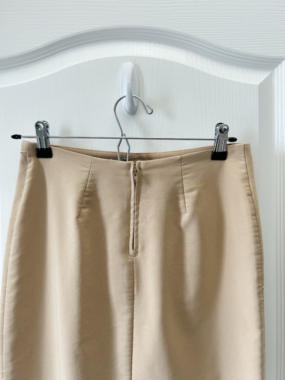 Garage Tan Beige Pencil Skirt with Diagonal Seams Camel Size 4 - Picture 7 of 12